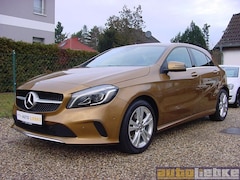 Bild des Angebotes Mercedes-Benz A 180 URBAN NAVI,LED,SHZ,PARK-ASS,GRA,BT,MB-SH!