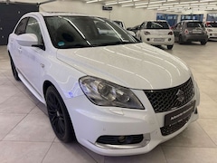 Bild des Angebotes Suzuki Kizashi Sport / 1.Hand / Leder / SHZ /