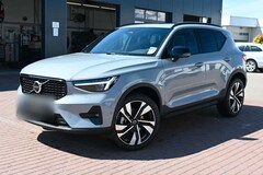 Bild des Angebotes Volvo XC40 B4 DKG Ultra Dark*FSHZG*PANO*360°*ACC*AHK