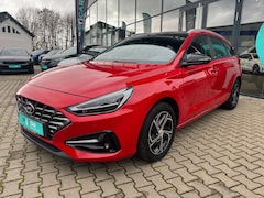 Bild des Angebotes Hyundai i30 Intro Edition 1.6 CRDI Automatik +Panoramadach+