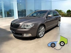 Bild des Angebotes Skoda Superb Combi Elegance Navi/AHK/Memory/PDC