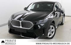 Bild des Angebotes BMW iX2 20e M Sport AHK/HARMAN/MEMORY/MASSAG/ADAPTLED