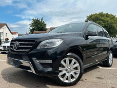 Bild des Angebotes Mercedes-Benz ML 350 CDI BlueTec*AMG*DISTRONIC*COMAND*RFK*SPUR