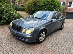 Bild des Angebotes Mercedes-Benz E 240 E 240 (211)Avantgarde 4xKlimatronik Scheckheft