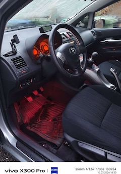 Bild des Angebotes Toyota Auris 2.0 D-4D Sol