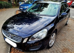 Bild des Angebotes Volvo V60 V60 D4 Geartronic Momentum