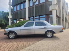 Bild des Angebotes Mercedes-Benz 300 D W123 H-Zulassung-Automatik-Nur 88 Tkm-Tempomat