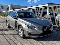 Bild des Angebotes Volvo S60 2.0 D3 Lim. Kinetic Automatik *1. Hand*