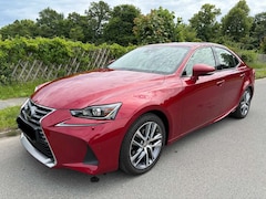 Bild des Angebotes Lexus IS 300 Hybrid Facelift*Luxury Line*LexusRelaxGarantie02/27*ACC*Schiebedach*AHK*LexusServiceNeu*