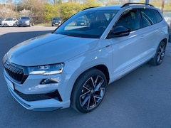 Bild des Angebotes Skoda Karoq 2,0TSi Sportline 4x4 Pano 19"Canton AHK