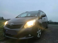 Bild des Angebotes Toyota Verso 2.0 D-4D 7 Setzer
