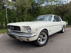 Ford Mustang V8 aus 1966 mit Servolenkung/Klimaanlage