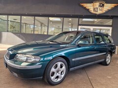 Bild des Angebotes Volvo V70 Kombi 2.4 Premium Klima/Teilleder/AHK