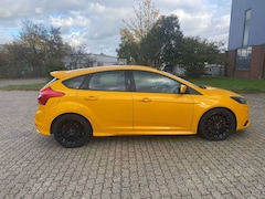 Bild des Angebotes Ford Focus Lim. ST *Recaro Leder*Shz*El.Sitze*Navi*