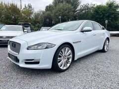 Bild des Angebotes Jaguar XJ 3.0 Luxury+NAVI+LED+LEDER+PANO+SOUND+