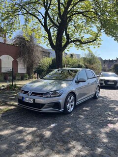 Bild des Angebotes VW Golf GTI (BlueMotion Technology) DSG Performance