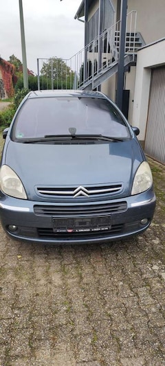 Bild des Angebotes Citroen Xsara Picasso Xsara Picasso 1.6i Confort