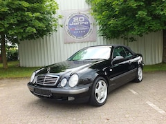 Bild des Angebotes Mercedes-Benz CLK 320 AVANTGARDE LEDER COMAND KLIMAAUTOMATIK