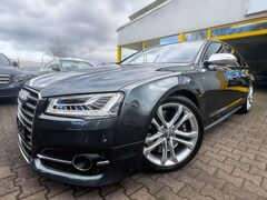 Bild des Angebotes Audi S8 4.0 TFSI qu/20"/SOFTC/STHZG/B&O/CARBON/SITZBE