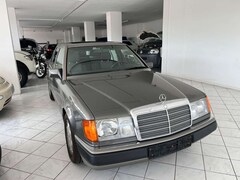 Bild des Angebotes Mercedes-Benz 230 E mit H Kennzeichen Schöner Zustand