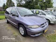 Bild des Angebotes Chrysler Grand Voyager 2.4 SE  Automatik  Klima  7 sitzer  1 Hand
