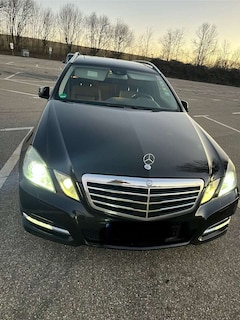 Bild des Angebotes Mercedes-Benz E 220 E 220 T CDI DPF BlueEFFICIENCY Automatik Avantgard