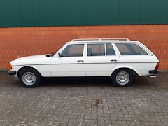Bild des Angebotes Mercedes-Benz 240 TD - 123 Kombi - traumhafter Zustand