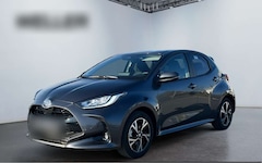 Bild des Angebotes Toyota Yaris Hybrid Teamplayer *LED*CAM*SHZ*ACC*LENKRAD-BEHEIZB