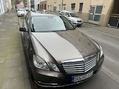 Bild des Angebotes Mercedes-Benz E 350 T CDI DPF BlueEFFICIENCY 7G-TRONIC Elegance
