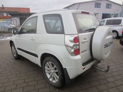 Bild des Angebotes Suzuki Grand Vitara 1.6 Club (3-trg.),AHK,Klima