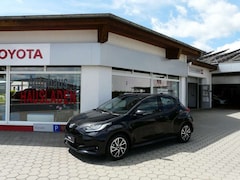 Bild des Angebotes Toyota Yaris Hybrid Teamplayer
