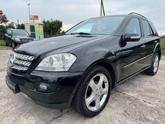 Bild des Angebotes Mercedes-Benz ML 320 CDI 4 MATIC*NAVI*HK*STANDHEIZUNG*