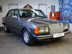 Bild des Angebotes Mercedes-Benz 500 PreMerger W123 AMG mit M117 8-Zylinder und AMG FIN