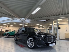 Bild des Angebotes BMW 750 e xDrive M Sportpaket Executive Drive Pro