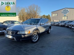 Volvo XC70 2.4 D5 AWD Momentum Aut./Leder/PDC