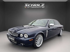 Bild des Angebotes Jaguar XJ8 JAGUAR XJ8 4.2 Executive