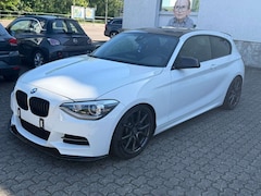 Bild des Angebotes BMW 135 i xDrive Automatik M Perfomance Alcantara