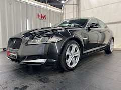 Bild des Angebotes Jaguar XF Limousine 2.2D/ACC/Leder/Bluet./Navi/Einpark.