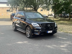 Bild des Angebotes Mercedes-Benz ML 350 AMG Paket BlueTEC 4MATIC 7G-TRONIC