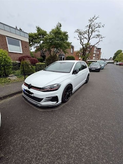 Bild des Angebotes VW Golf GTI (BlueMotion Technology) DSG Performance