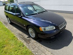 Bild des Angebotes Volvo V70 2.4 Kinetic TÜV NEU /Zahnriemenwechsel NEU