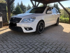Bild des Angebotes Skoda Octavia Combi 2.0 TSI RS
