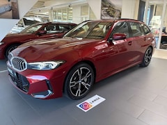 Bild des Angebotes BMW 330 xDrive M Sport i M-Sport Touring RFK+ACC+CARPLAY