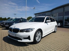 Bild des Angebotes BMW 320 d Touring HeadUp/AHK/LED/PANO/PDC/SHZ