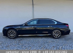 Bild des Angebotes BMW 740 d xDr. *M SPORT*FOND ENT*LOUNGE SEAT*AT DOORS