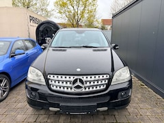 Bild des Angebotes Mercedes-Benz ML 320 CDI 4 Matic Motor läuft hat Ölverlust