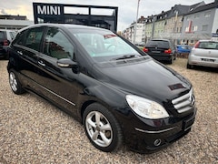 Bild des Angebotes Mercedes-Benz B 200 PDC/ NAVI / Leder/ Sitzheizung