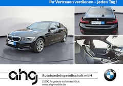 Bild des Angebotes BMW 318 d Sport *Navi*Rückfahrkamera*PDC*LD*SHZ*DAB*