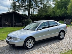 Audi A4 2.4 V6 165PS Limousine, 5Gang, 1Hand!!!