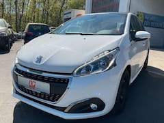 Bild des Angebotes Peugeot 208 Signature 1.2 LED PDC Pano SHZ Klima